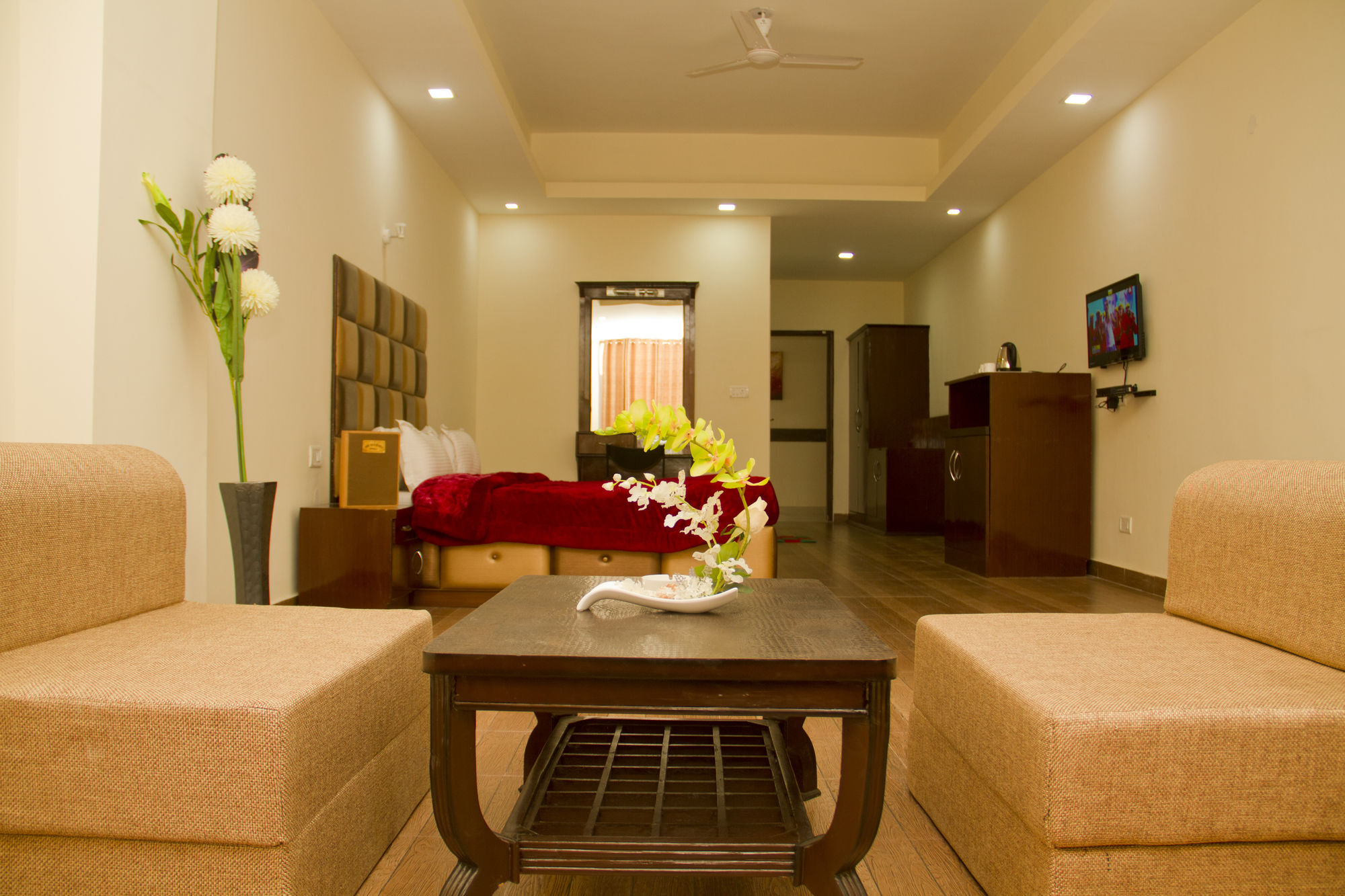 Adb Rooms Snow Touch Resort Manāli Екстериор снимка